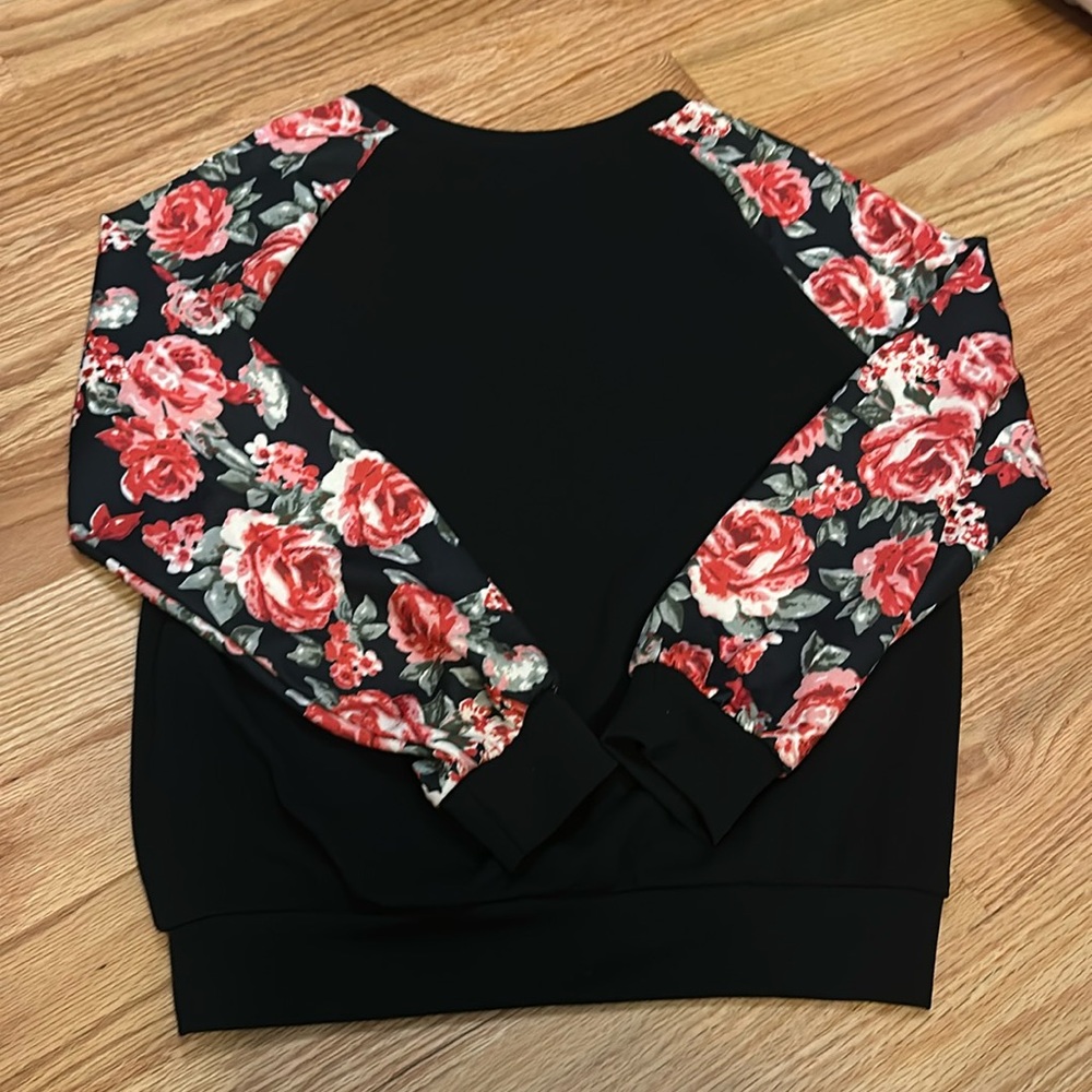 SHEIN- Flower Sleeve Shirt - Size Small - Worn Once